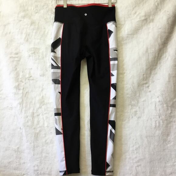 Xersion Athletic Black with White Pattern Legging - Picture 3 of 9